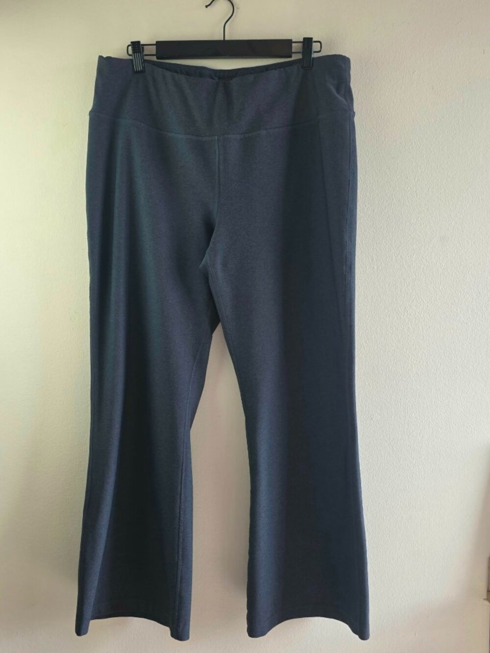 Mondetta Performance Luxury Women's Grey Yoga Pants XXL Flare Leg Athleisure